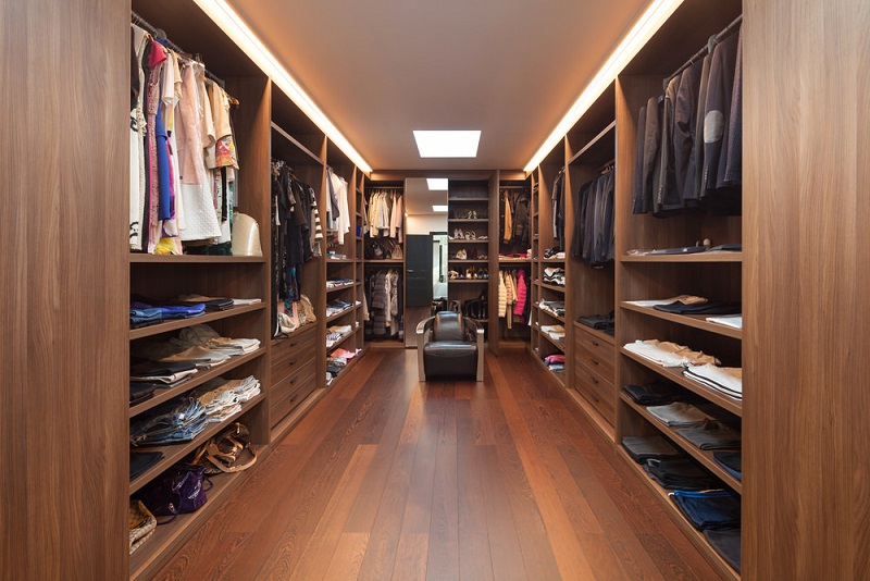 Closet Staging Tips